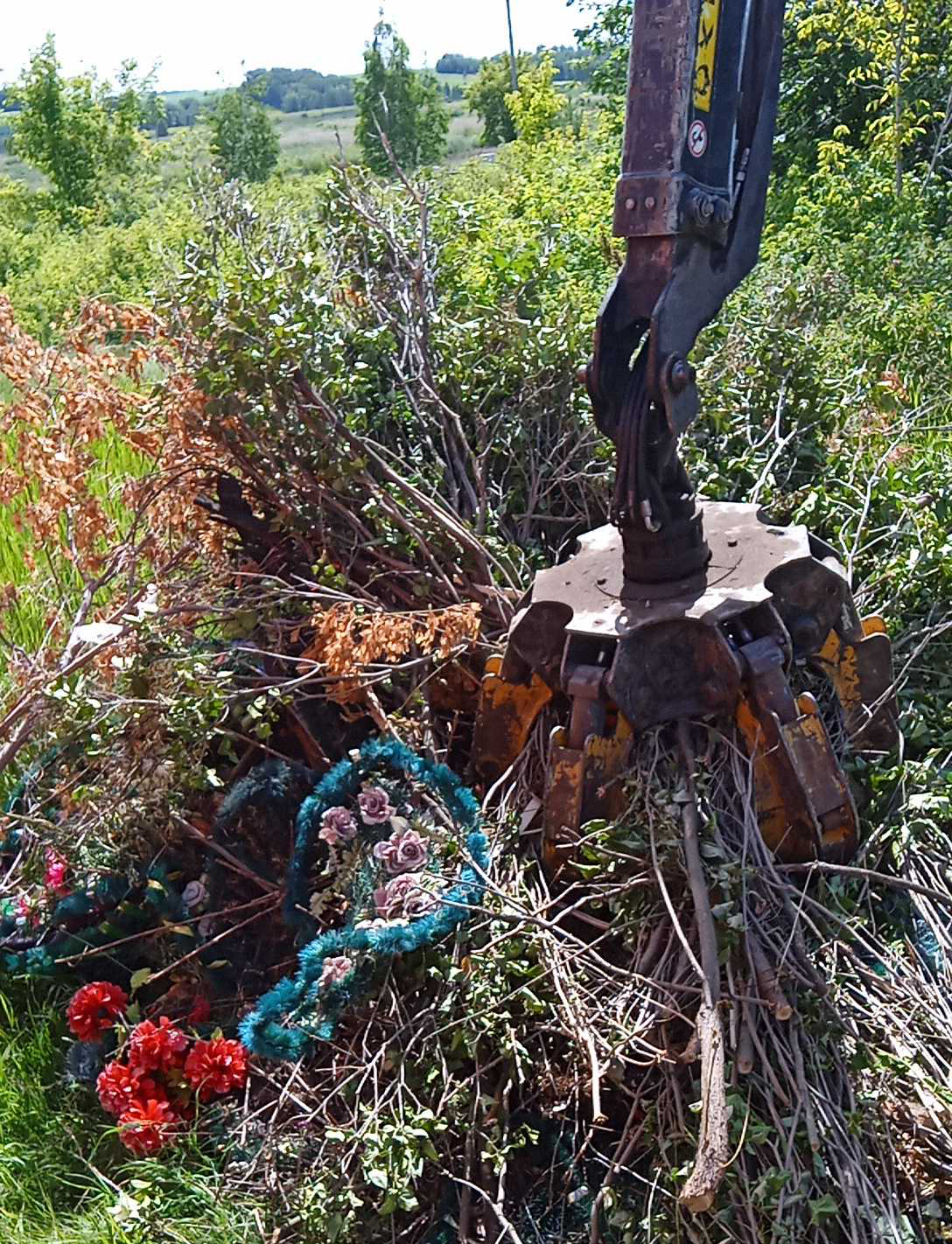 Продолжается вывоз свалок с мест захоронения в Зауралье Продолжается вывоз свалок с мест захоронения в Зауралье