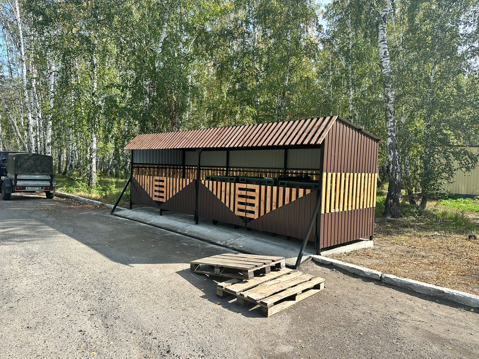 На Увале оборудована новая контейнерная площадка На Увале оборудована новая контейнерная площадка